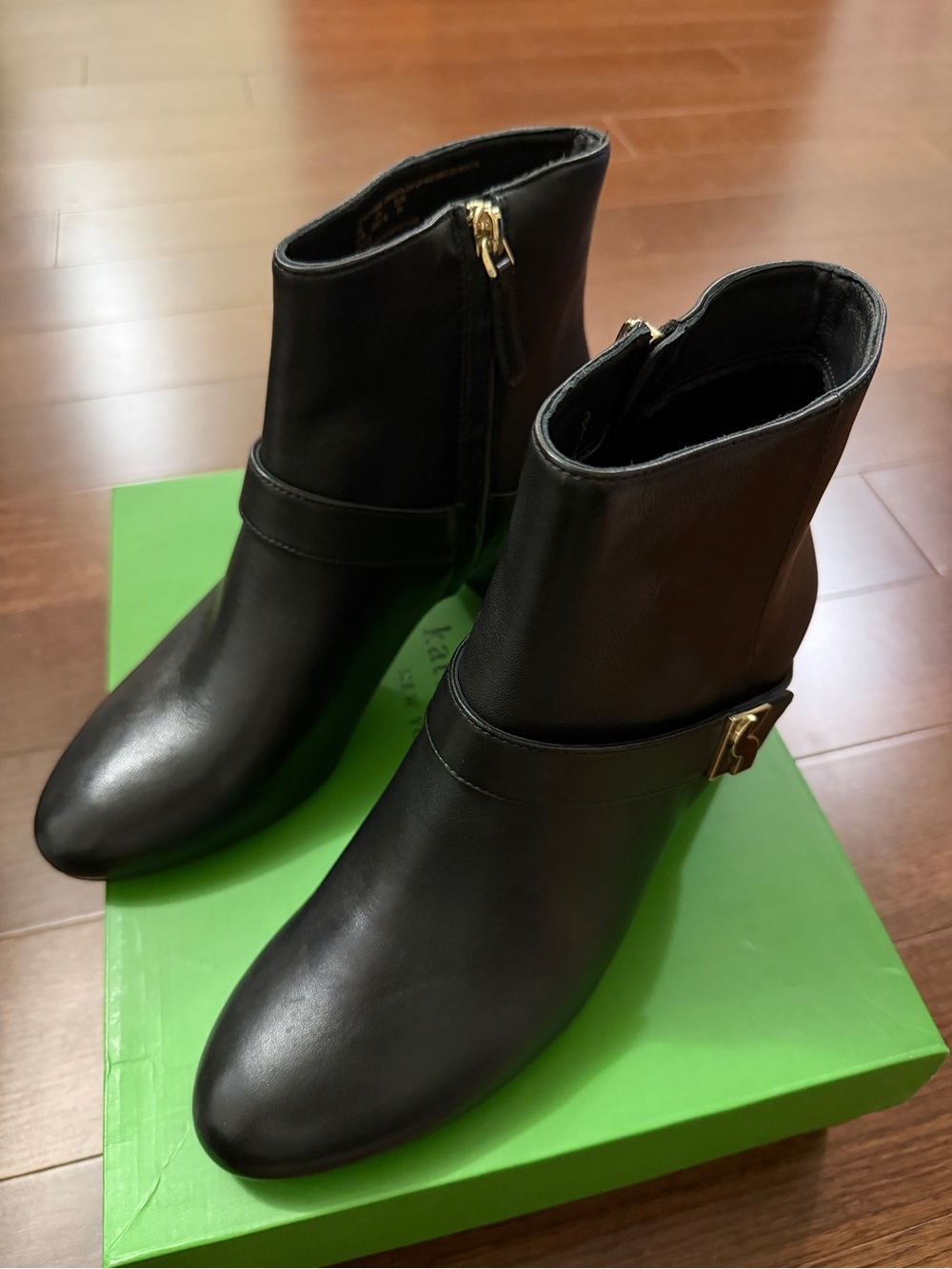 Kate Spade Dakota Zip Black Leather Ankle Boots with Gold Logo Accent Sz 8.5B - Picture 9 of 13